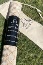 Load image into Gallery viewer, Sambu Straw Diamond Designed Yoga Mat
