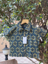 Load image into Gallery viewer, Women's Floral Ajrakh Print Crop Top Shirt | Blue