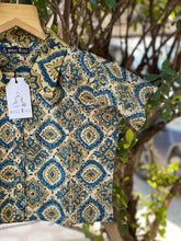 Load image into Gallery viewer, Women's Ajrakh Print Crop shirt