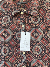 Load image into Gallery viewer, Women&#39;s Ajrakh Print Crop Shirt | Black &amp; Red
