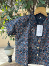 Load image into Gallery viewer, Women&#39;s Ajrakh Print Crop Shirt |Dark blue
